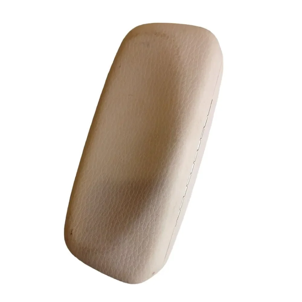 Micheal Kors Logo Hard‎ Shell Sunglasses Case with MK Cleaning Cloth